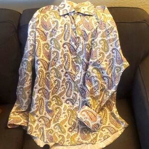 Men's casual button down shirt